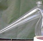 Une cornue utilisée pour les distillations sèches